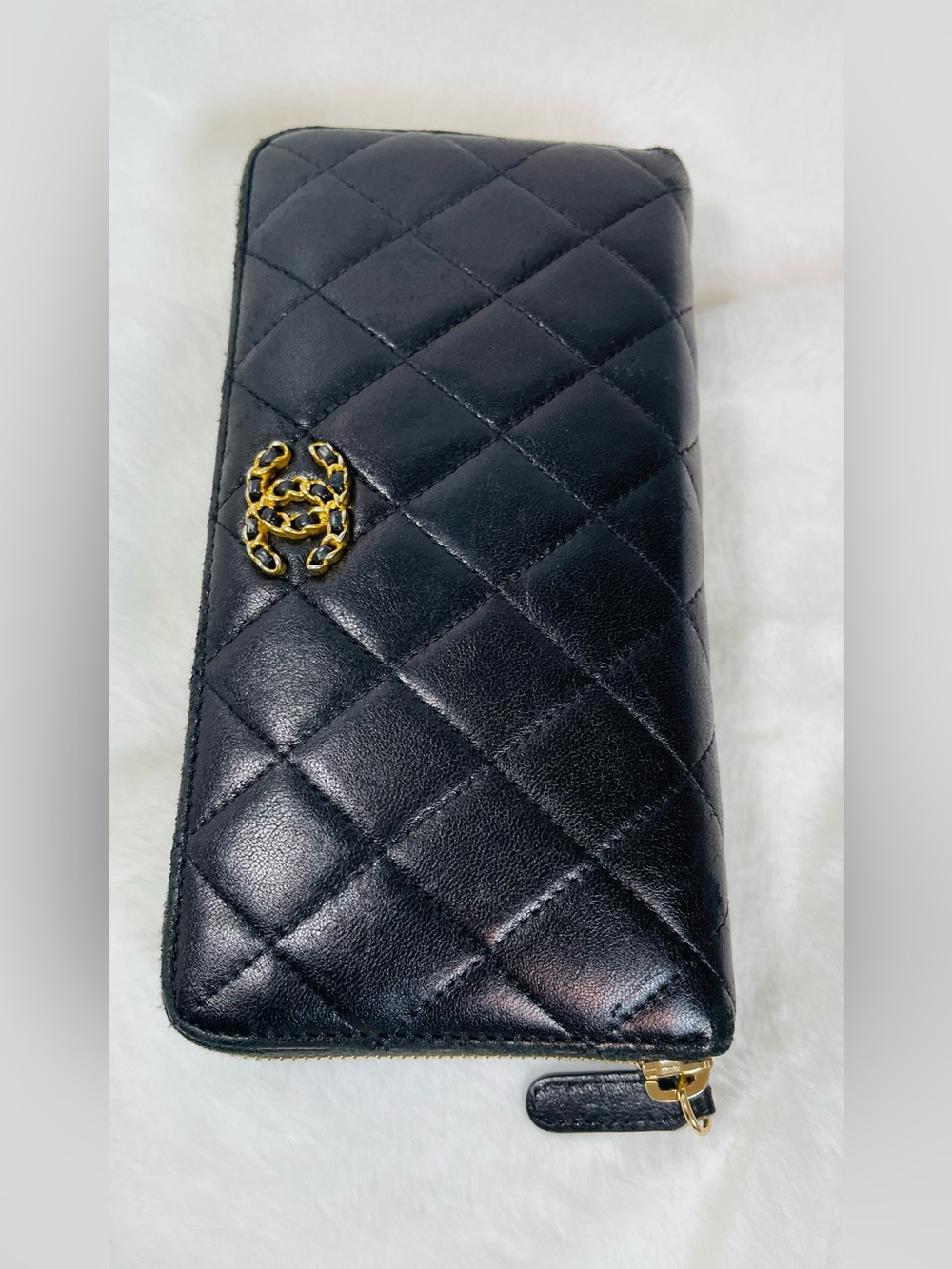Chanel Authentic Quilted Black Leather Zip Wallet with Gold Chain Accent